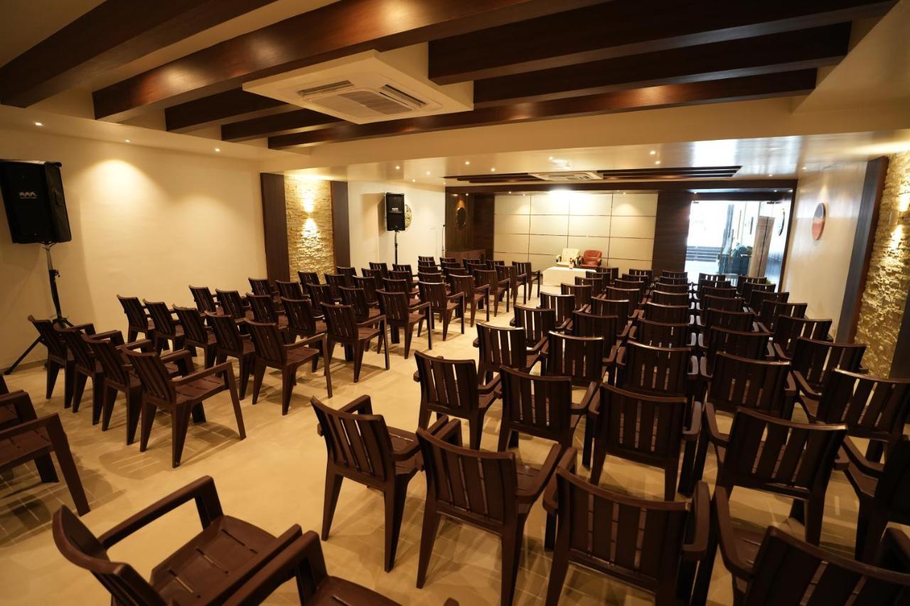 Sri Ambal Grand Hotel Virudunagar Exterior photo