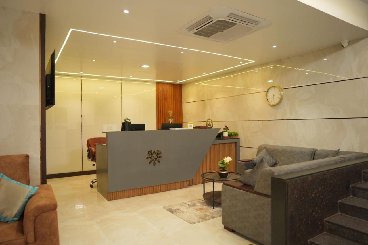 Sri Ambal Grand Hotel Virudunagar Exterior photo